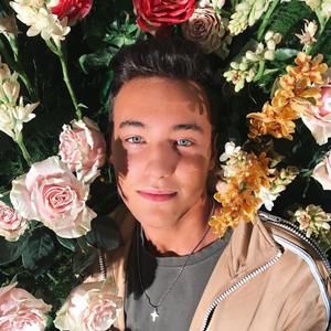 Meet your Posher, Connor